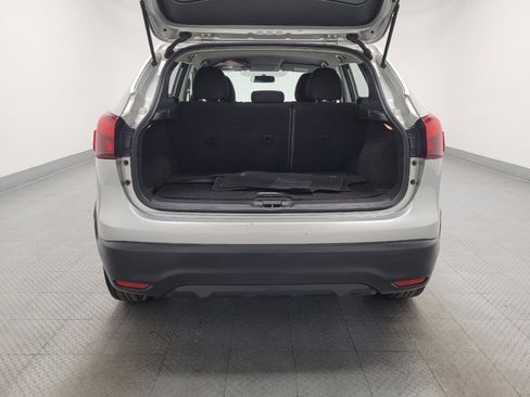 Used 2019 Nissan Rogue Sport S image 29