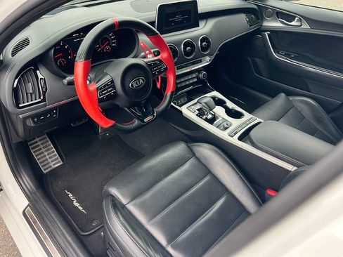 Used 2021 Kia Stinger GT2 image 17