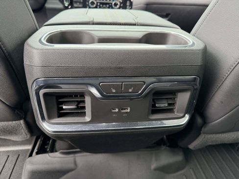 Certified 2023 Chevrolet Silverado 1500 High Country AWD/4WD image 17