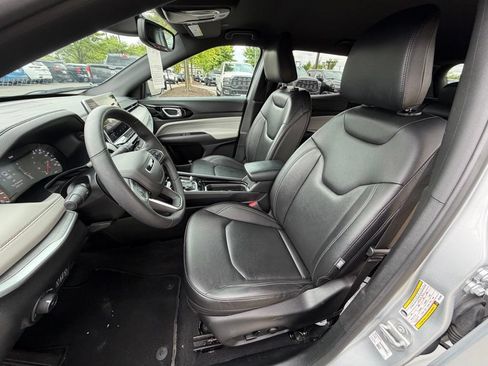 Certified 2025 Jeep Compass Limited AWD/4WD image 21