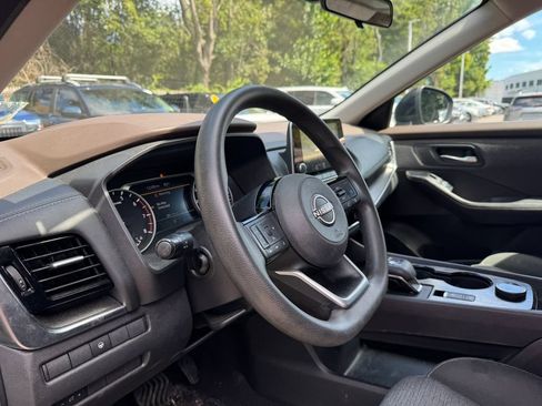 Used 2022 Nissan Rogue SV AWD/4WD image 22