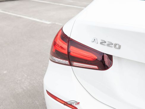 Used 2022 Mercedes-Benz A 220 4MATIC w/ Premium Package Lite image 40