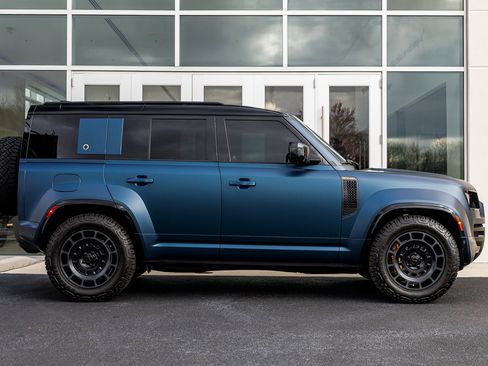 Used 2026 Land Rover Defender 110 OCTA image 20