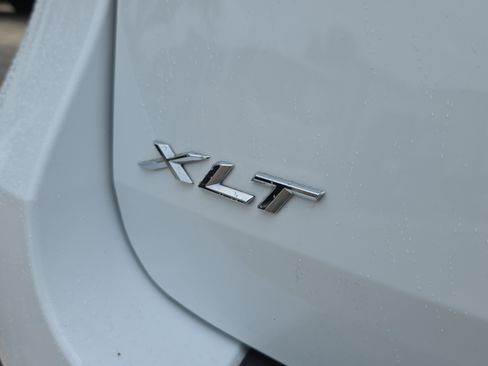 Used 2024 Ford Explorer XLT w/ Equipment Group 202A AWD/4WD image 10