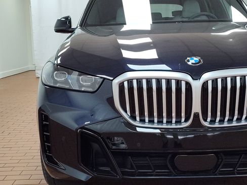 Used 2026 BMW X5 xDrive40i w/ M Sport Package AWD/4WD image 19