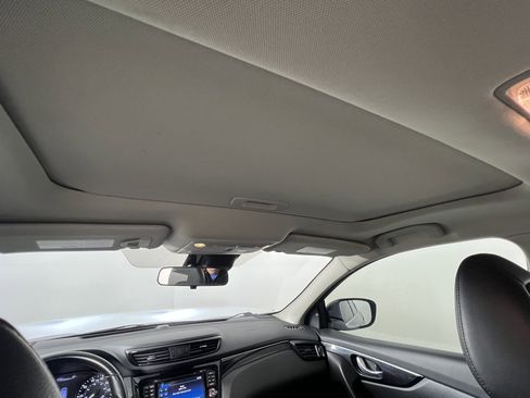 Used 2018 Nissan Rogue Sport SL w/ SL Premium Package image 22