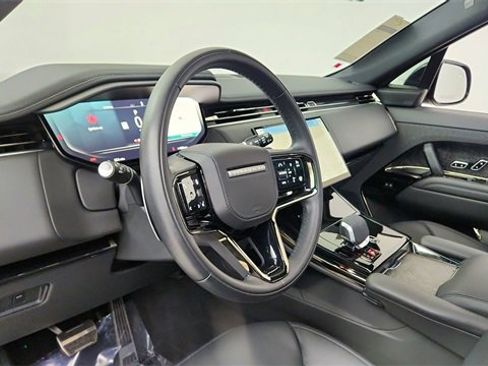 Used 2025 Land Rover Range Rover Sport Dynamic SE image 18