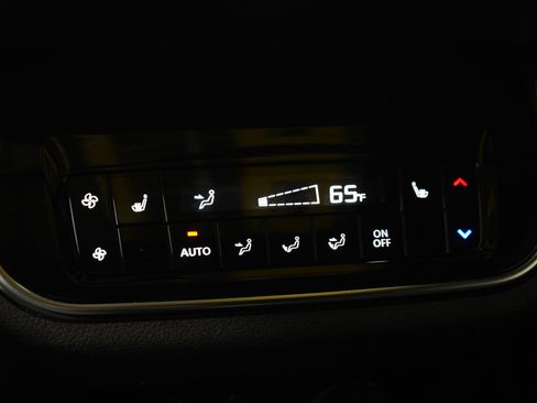 Used 2025 Nissan Armada Platinum Reserve AWD/4WD image 23