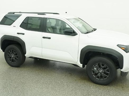 New 2026 Toyota 4Runner SR5 AWD/4WD image 22