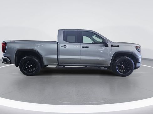 Used 2025 GMC Sierra 1500 Elevation AWD/4WD image 2