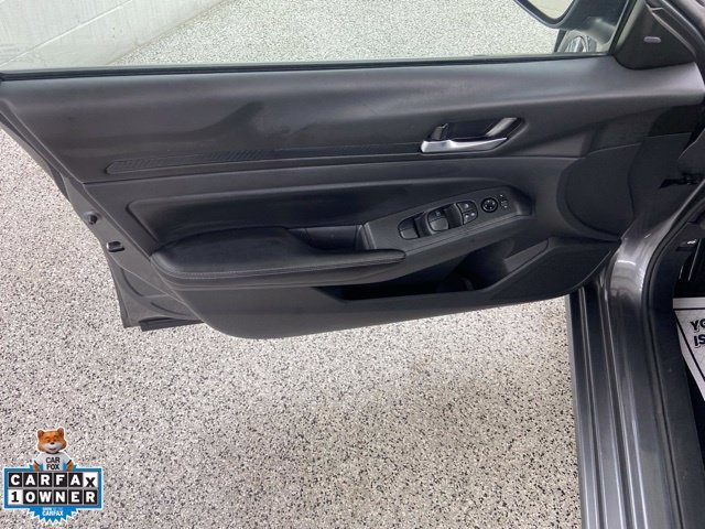 Used 2025 Nissan Altima 2.5 SV FWD image 15