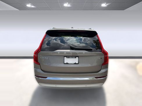Used 2022 Volvo XC90 T6 Inscription w/ Lounge Package AWD/4WD image 10