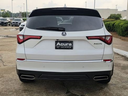 Certified 2023 Acura MDX FWD w/ Technology Package image 6