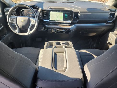 Used 2025 Chevrolet Silverado 1500 LT image 17