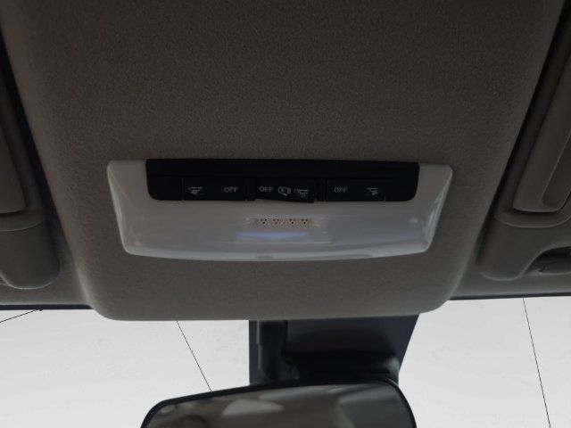 Used 2025 Nissan Versa SV w/ Trunk Package FWD image 29