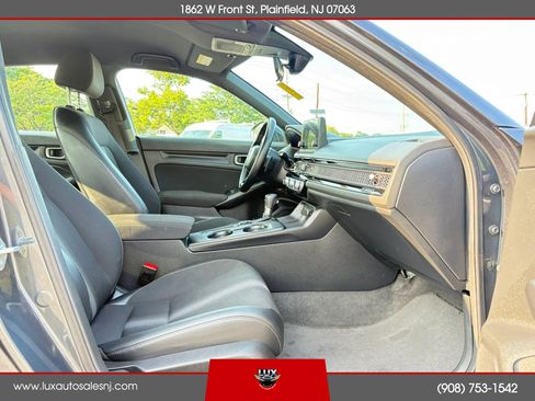 Used 2024 Honda Civic Sport image 17