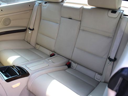 Used 2009 BMW 335i Convertible image 25