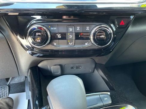 Used 2025 Chevrolet Trax RS w/ Driver Confidence Package FWD image 15