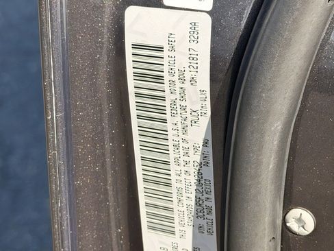 Used 2018 RAM 2500 Laramie w/ Convenience Group image 32