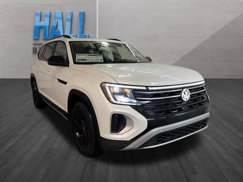 New 2026 Volkswagen Atlas Peak Edition AWD/4WD image 7