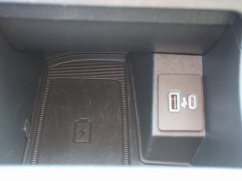 Used 2024 Ford Edge Titanium image 39