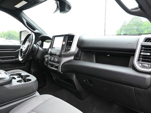 Used 2024 RAM 2500 Big Horn AWD/4WD image 33