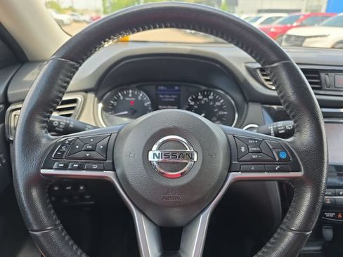 Used 2019 Nissan Rogue SL AWD/4WD image 18