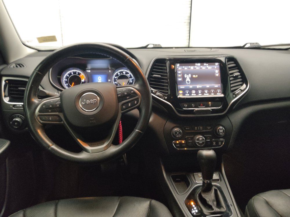 Used 2019 Jeep Cherokee Limited w/ Luxury Group FWD image 22
