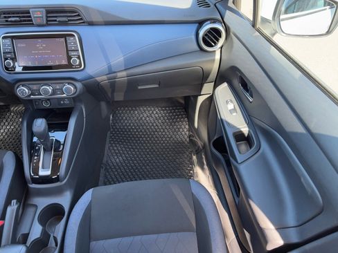 Used 2025 Nissan Versa SV image 15