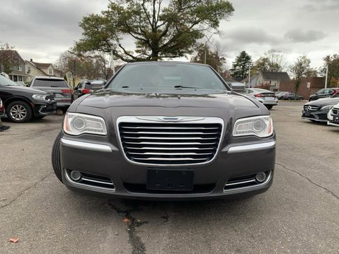Used 2013 Chrysler 300 C image 2