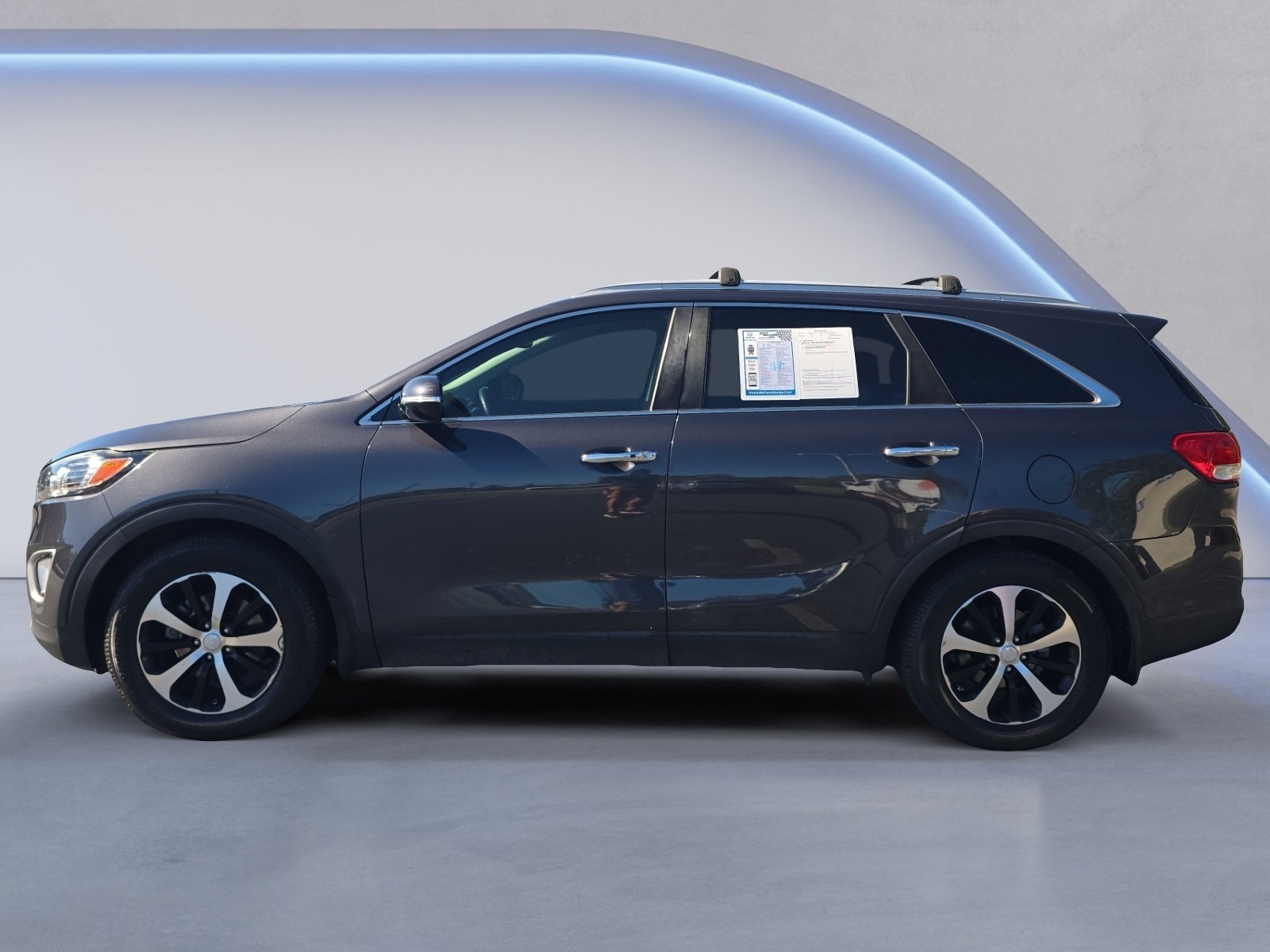 Used 2017 Kia Sorento EX w/ EX V6 Premium Package FWD image 2