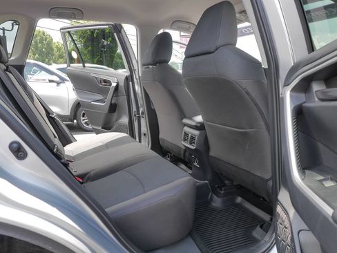 Used 2025 Toyota RAV4 LE AWD/4WD image 11