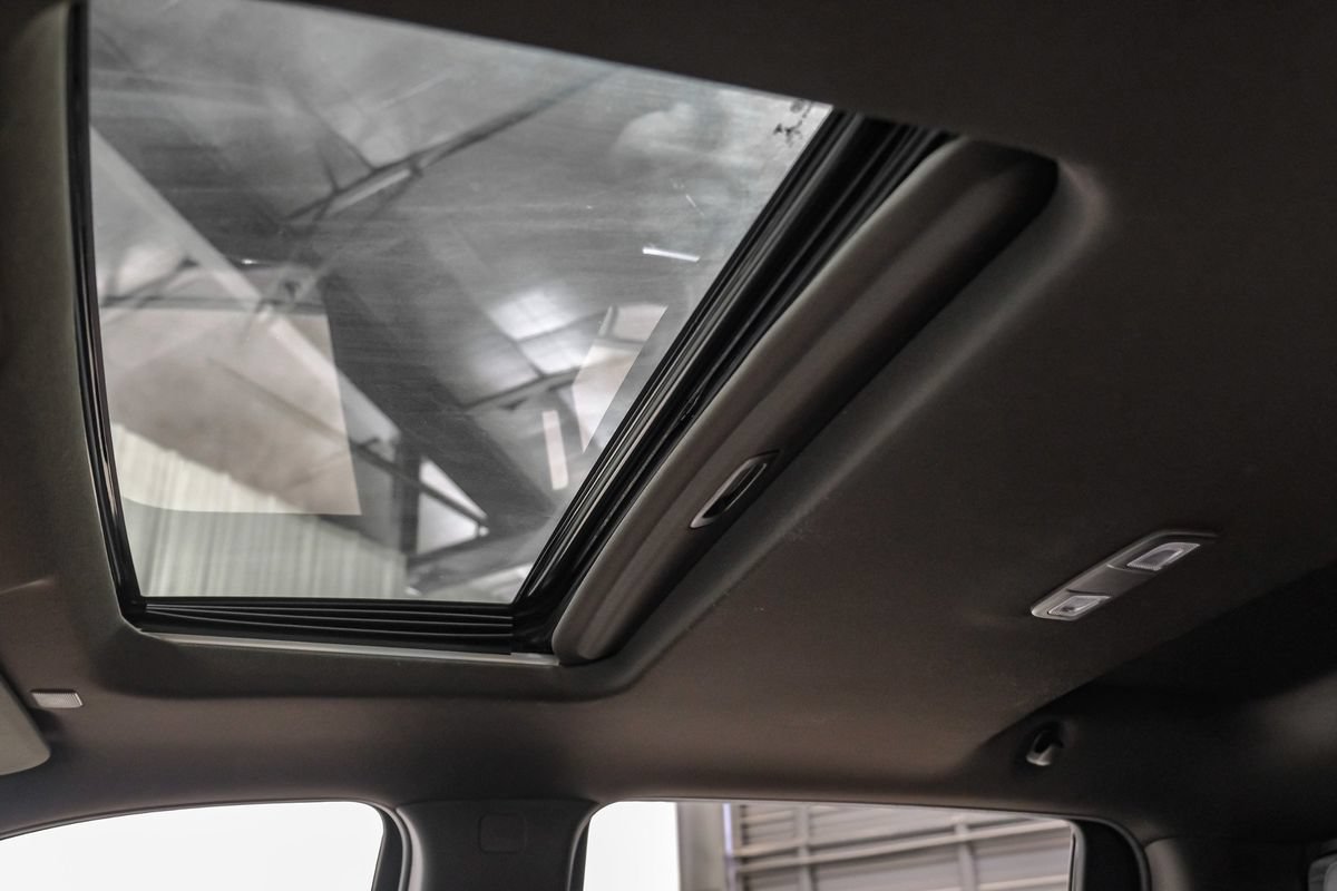 Used 2023 GMC Sierra 3500 Denali AWD/4WD image 23