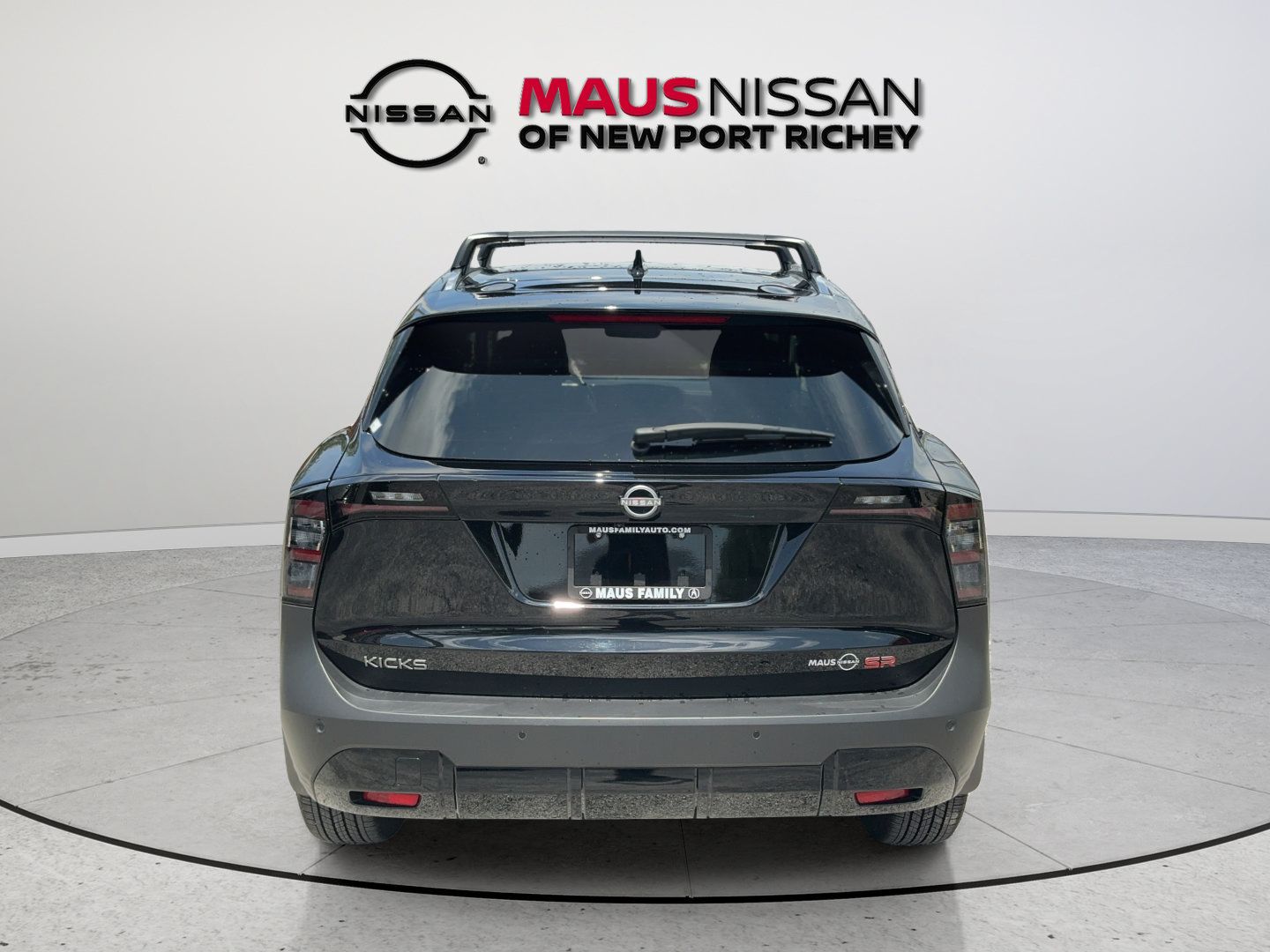 Certified 2025 Nissan Kicks SR FWD image 8