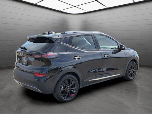 Used 2023 Chevrolet Bolt EUV Premier w/ Sun & Sound Package image 3