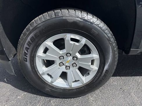 Used 2021 Chevrolet Colorado LT image 9