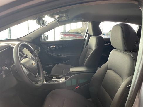 Used 2023 Chevrolet Malibu LS image 14