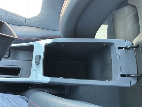 Used 2021 Chevrolet Bolt Premier w/ Infotainment Package FWD image 39