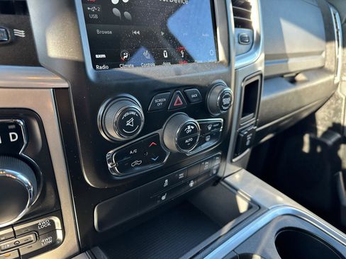 Used 2018 RAM 1500 Big Horn AWD/4WD image 30