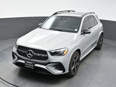 Used 2025 Mercedes-Benz GLE 450 GLE450 4MATIC image 32