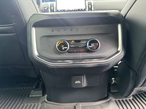Used 2025 Ford Expedition Tremor AWD/4WD image 20