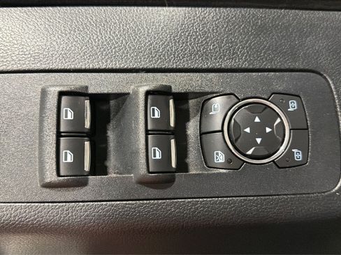 Used 2018 Ford F150 Lariat w/ Equipment Group 502A Luxury AWD/4WD image 16