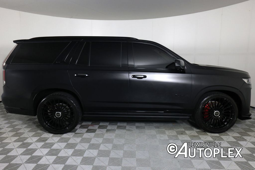 Used 2024 Cadillac Escalade V w/ LPO, ONYX Package AWD/4WD image 4