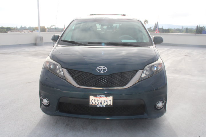 Used 2011 Toyota Sienna SE w/ Preferred Pkg FWD image 7