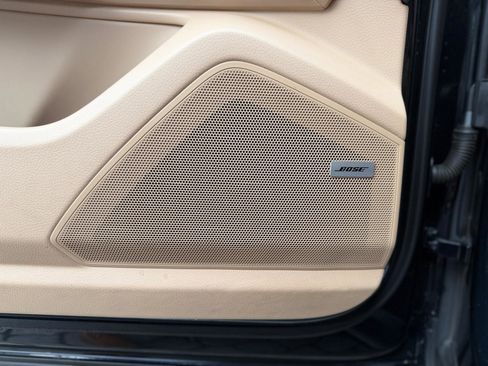 Used 2020 Porsche Cayenne image 27