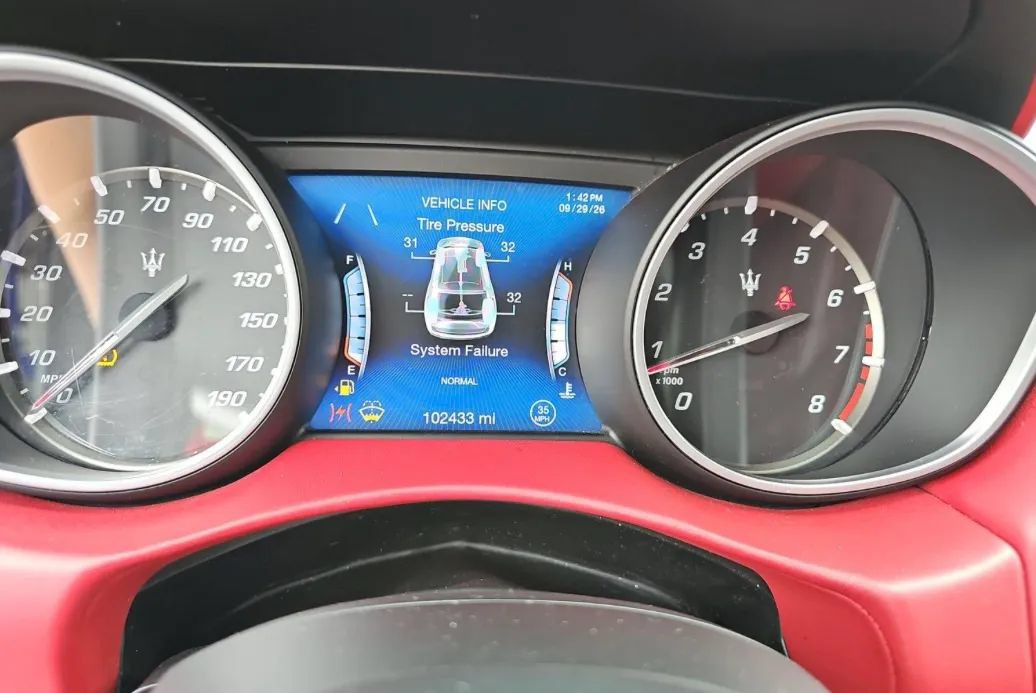 Used 2019 Maserati Levante GranSport AWD/4WD image 5
