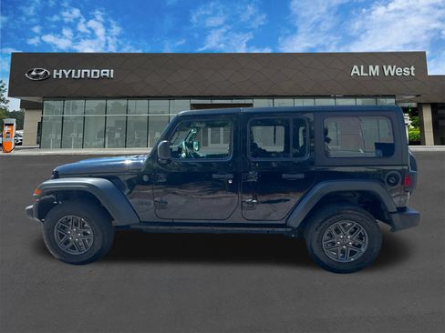 Used 2025 Jeep Wrangler Unlimited Sport AWD/4WD image 8