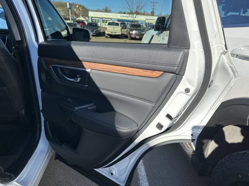 Used 2020 Honda CR-V Touring image 31