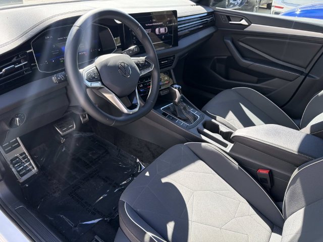Certified 2025 Volkswagen Jetta Sport FWD image 10