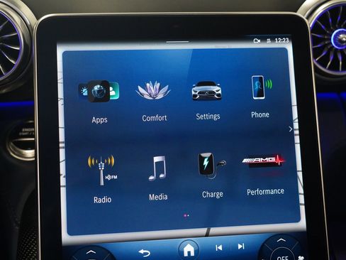 Used 2024 Mercedes-Benz SL 63 AMG S e Performance 4MATIC image 25